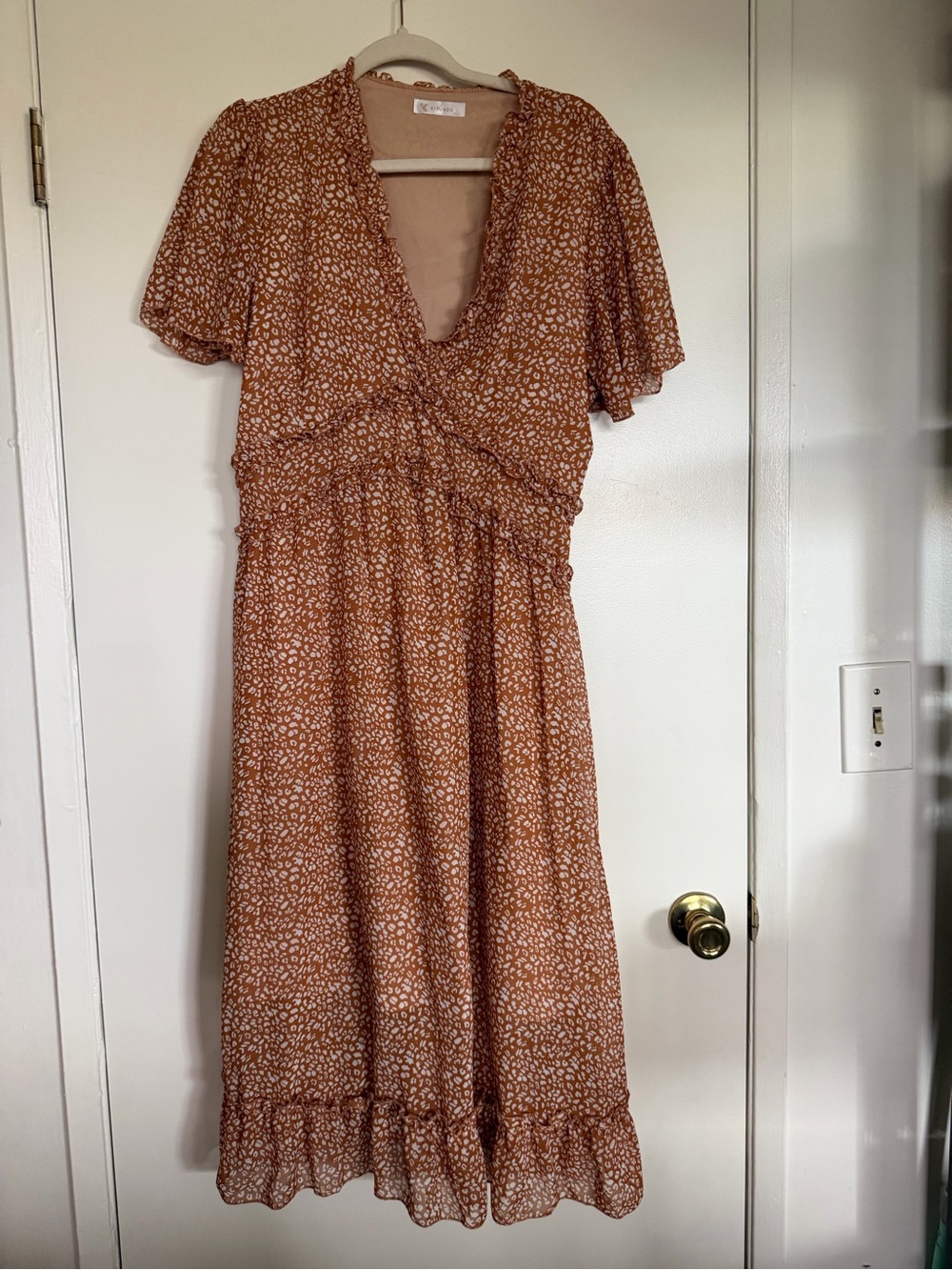 Rust Floral Midi Dress with V-Neck and Smocked Waist